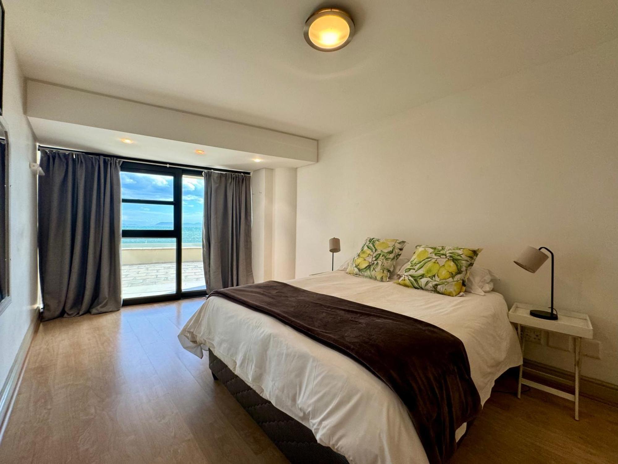 Loddey'S Self Catering Apartments - By Beach Collection Strand Eksteriør billede
